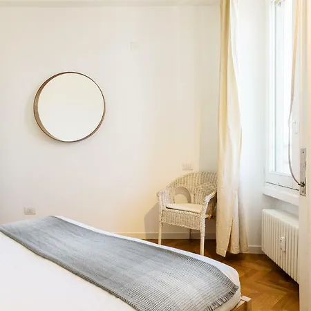 Joivy Homey 1-bed With View Near Citylife Apartment Milan