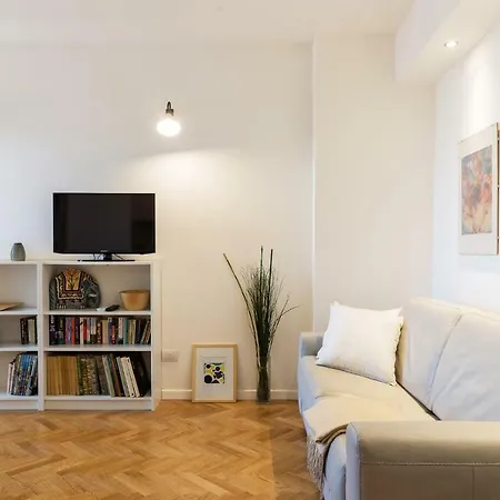 Apartment Joivy Homey 1-bed With View Near Citylife