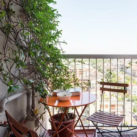 Apartment Joivy Homey 1-bed With View Near Citylife Milan